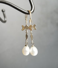 将图片加载到图库查看器，HAPPY000036 PE   7mm Freshwater Pearl Earring (Pink and white colors)