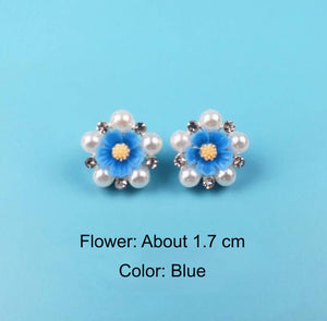 HAPPY00000 15 SC - F   1.7cm Flower Small Clip (Blue, pink, and white colors) (1X6) per bag